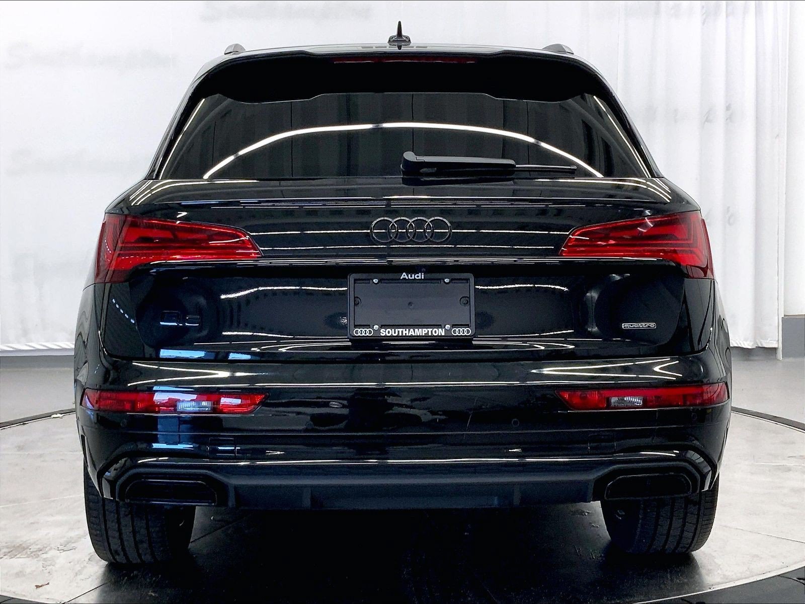 Certified 2023 Audi Q5 2.0T Premium Plus w/ Premium Plus Package AWD/4WD image 3