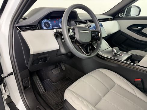 Used 2026 Land Rover Range Rover Evoque S AWD/4WD image 4