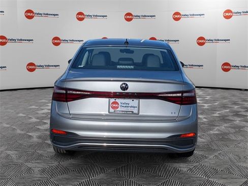 New 2026 Volkswagen Jetta SE image 6