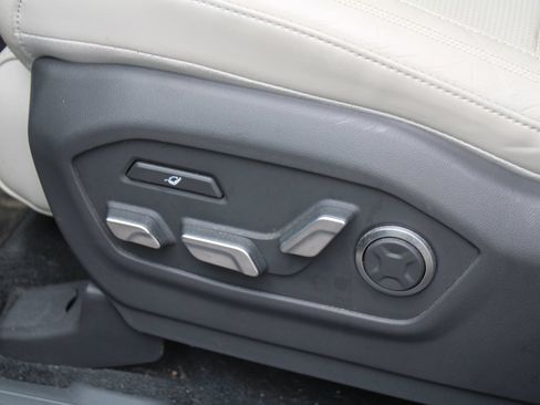 Used 2024 Hyundai Santa Fe Calligraphy AWD/4WD image 25