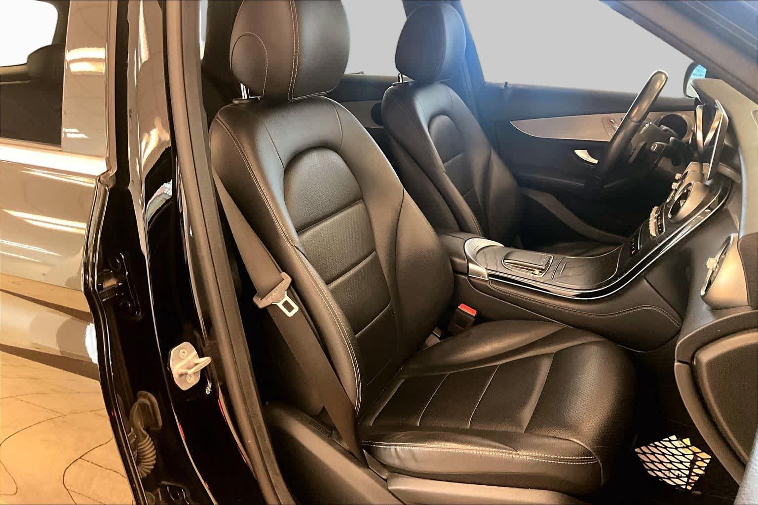 Used 2020 Mercedes-Benz GLC 300 image 8