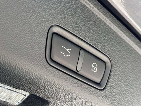 New 2025 Maserati Grecale GT image 38