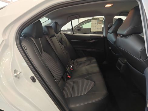 Used 2024 Toyota Camry SE FWD image 15