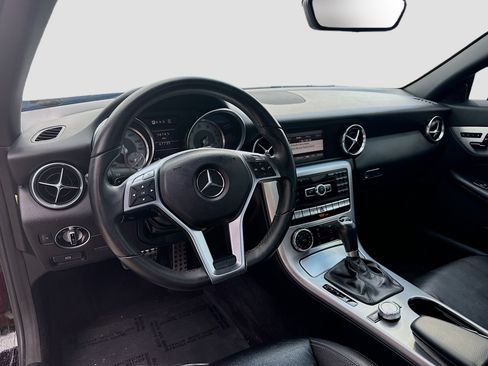 Used 2013 Mercedes-Benz SLK 250 image 9