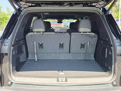New 2026 Chevrolet Traverse LT w/ Driver Confidence Package FWD image 11