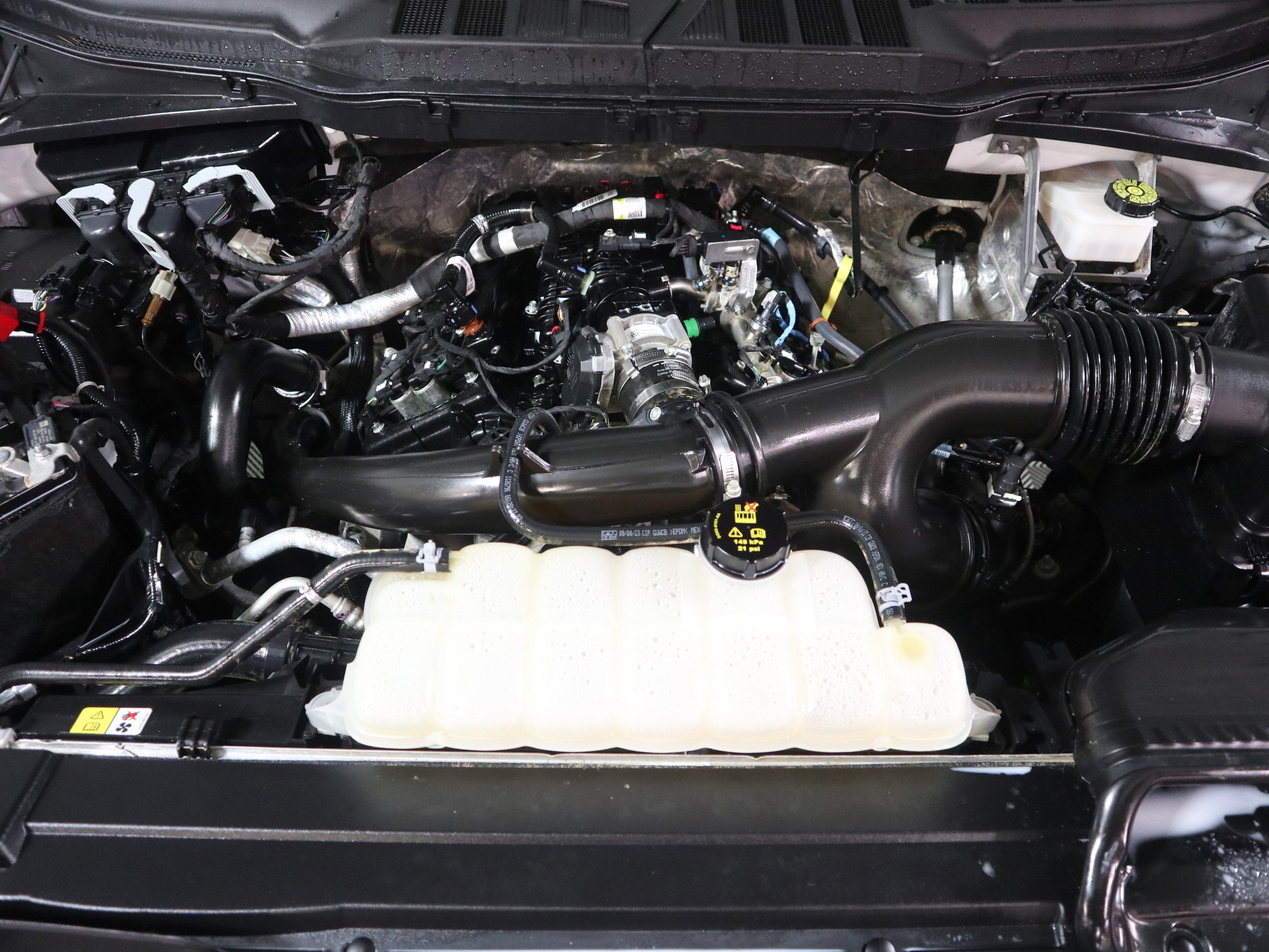 Used 2023 Ford F150 Lariat AWD/4WD image 13