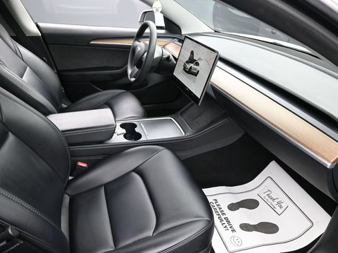 Used 2023 Tesla Model 3 Standard Range RWD image 31