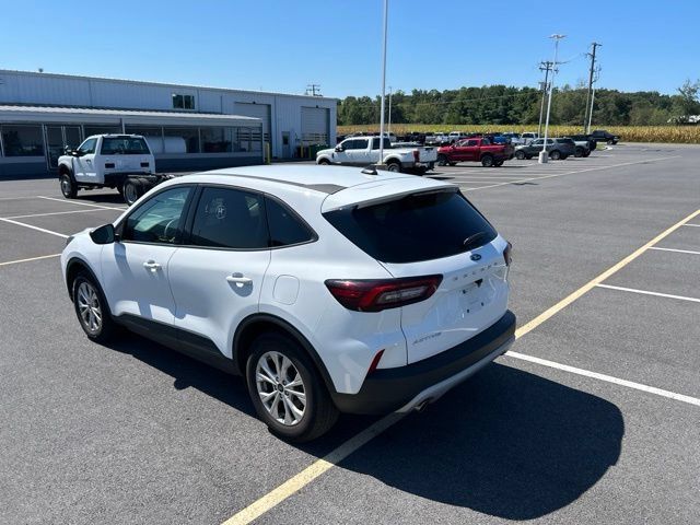 Used 2025 Ford Escape Active FWD image 3