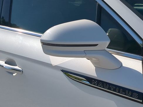 Used 2019 Lincoln Nautilus Black Label AWD/4WD image 10