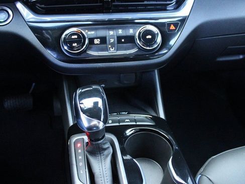 Used 2025 Buick Envista Sport Touring w/ Convenience II Package image 38