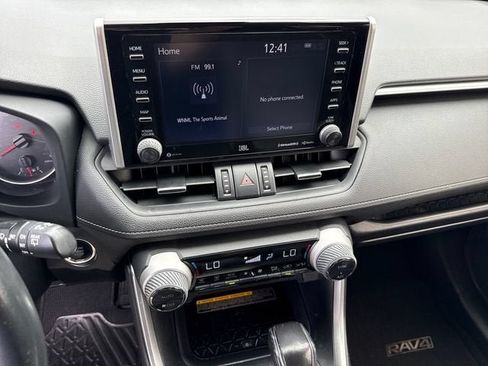 Used 2019 Toyota RAV4 XLE Premium w/ Advanced Technology Package AWD/4WD image 18