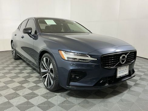 Used 2022 Volvo S60 B5 Inscription image 4