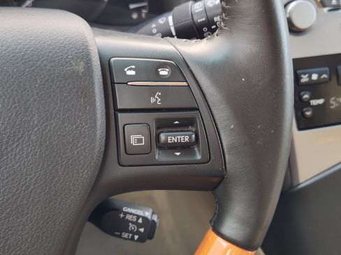 Used 2011 Lexus RX 350 2WD w/ Premium Pkg image 29