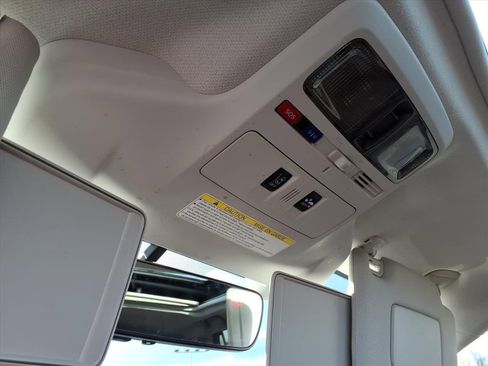 Used 2018 Subaru Forester 2.5i Touring image 28