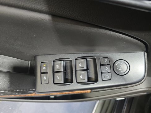 Used 2018 Chevrolet Tahoe Premier AWD/4WD image 29