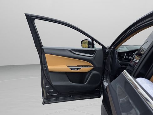 Certified 2025 Lexus NX 250 FWD image 25