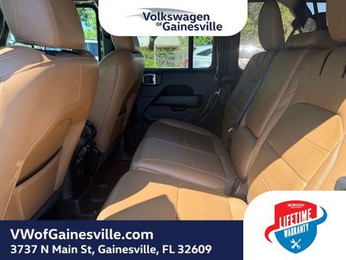 Used 2023 Jeep Wrangler Unlimited Sahara w/ Cold Weather Group AWD/4WD image 12