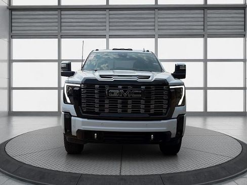 Used 2026 GMC Sierra 3500 Denali Ultimate AWD/4WD image 9