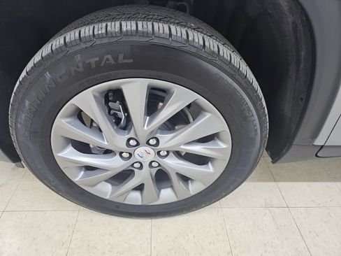 Used 2025 Buick Enclave Preferred image 23