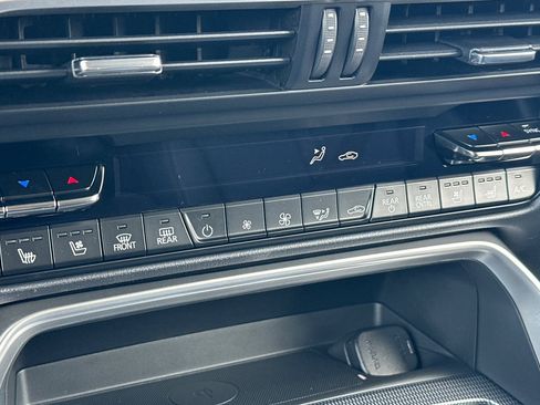 New 2026 MAZDA CX-90 Plug-In Hybrid w/ Preferred image 25