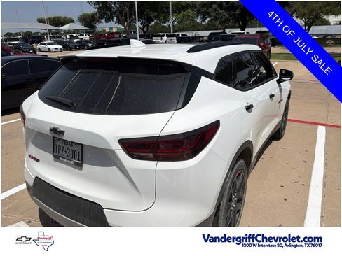 Used 2024 Chevrolet Blazer LT w/ Sound & Technology Package FWD image 6