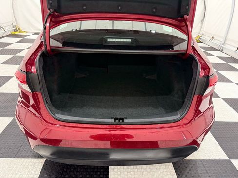 Used 2025 Toyota Corolla LE image 4