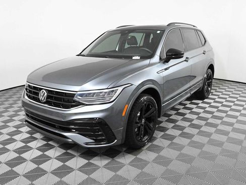 Certified 2023 Volkswagen Tiguan SE R-Line FWD image 2