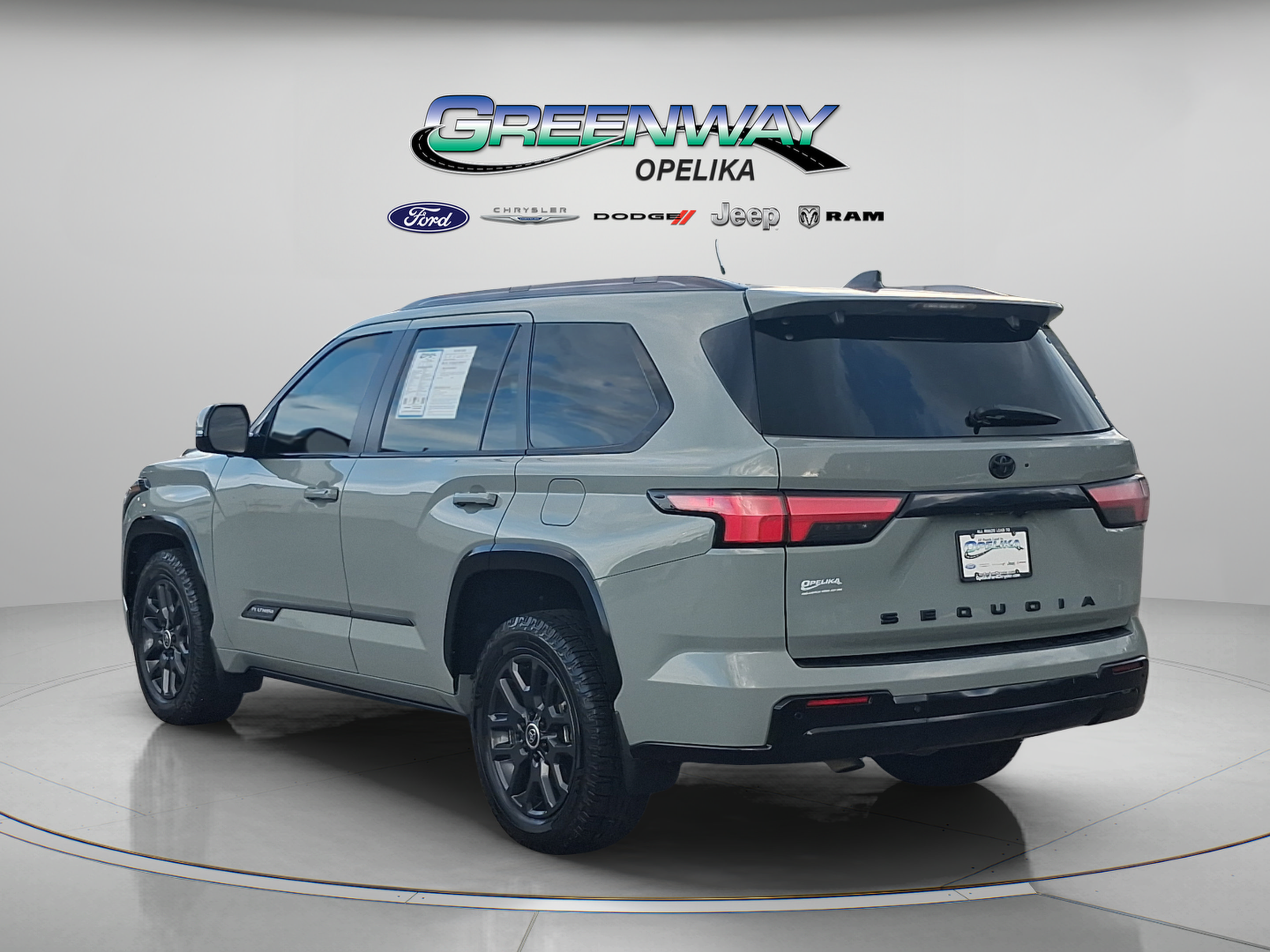 Used 2024 Toyota Sequoia Platinum RWD image 5