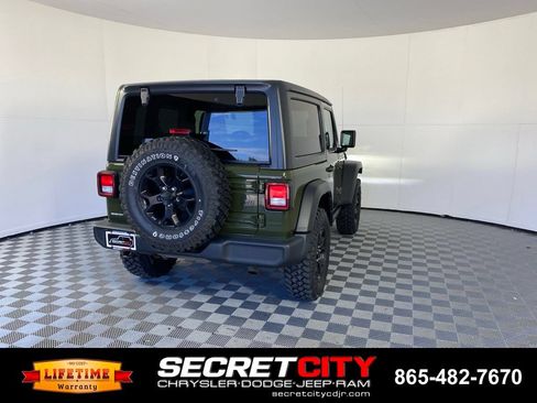 Used 2021 Jeep Wrangler Sport AWD/4WD image 7