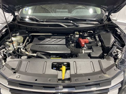 Used 2024 Nissan Rogue SV image 17