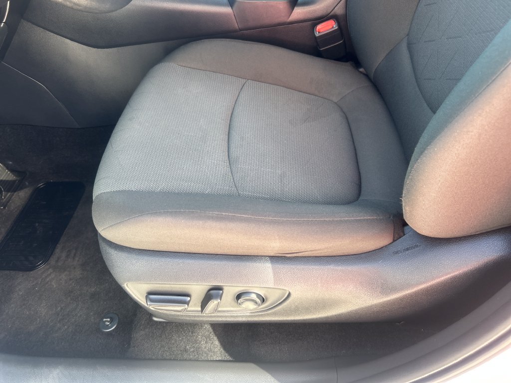 Certified 2025 Toyota RAV4 XLE AWD/4WD image 29