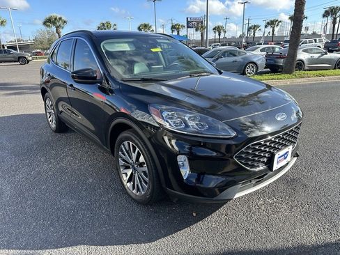 Used 2022 Ford Escape Titanium w/ Class II Trailer Tow Package image 8