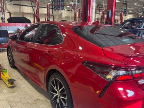 Certified 2022 Toyota Camry SE image 42