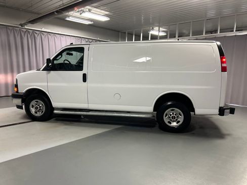 Used 2024 GMC Savana 2500 Work Van w/ Driver Convenience Package image 4