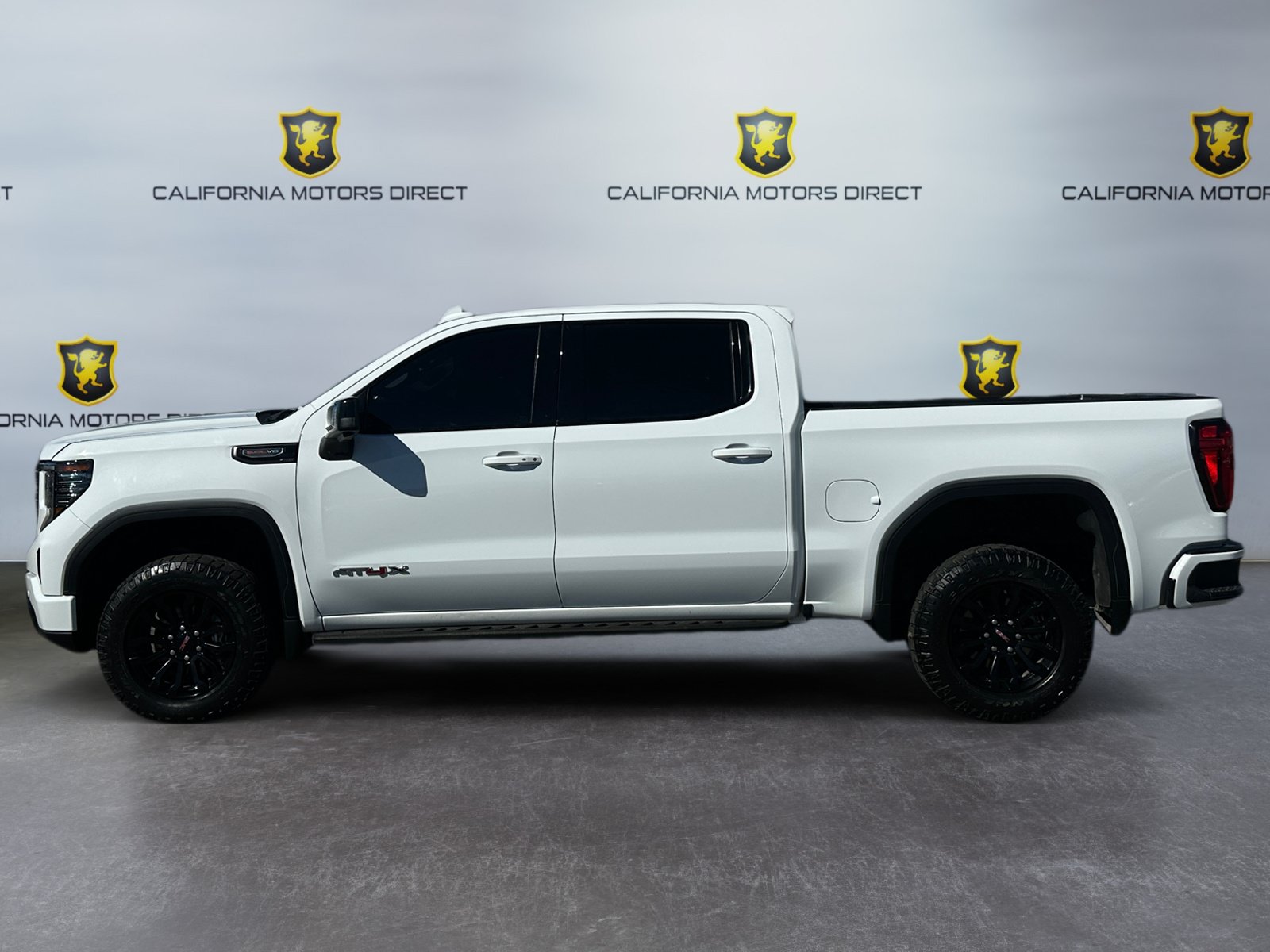 Used 2023 GMC Sierra 1500 AT4X AWD/4WD image 2