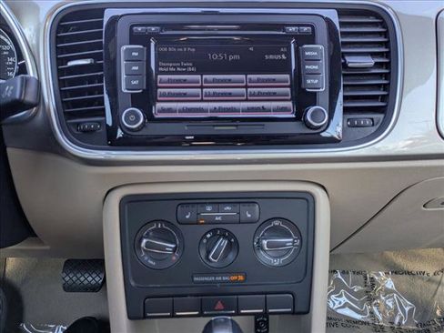 Used 2013 Volkswagen Beetle 2.5 image 13