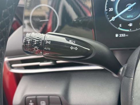 Certified 2025 Hyundai Elantra Limited image 23