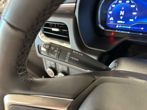 Used 2023 Chevrolet Tahoe Z71 w/ Luxury Package image 20