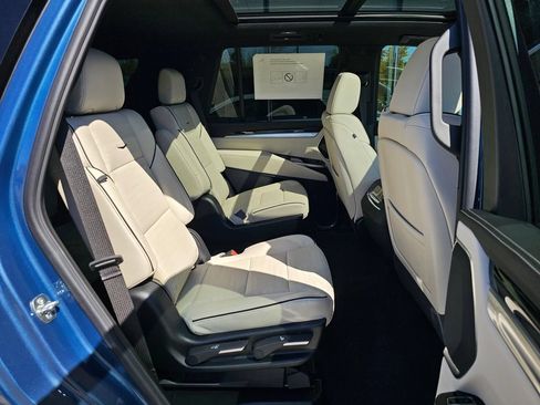 New 2026 Cadillac Escalade Sport w/ LPO, ONYX Package AWD/4WD image 12