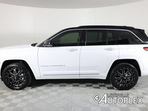 Used 2025 Jeep Grand Cherokee Summit AWD/4WD image 8