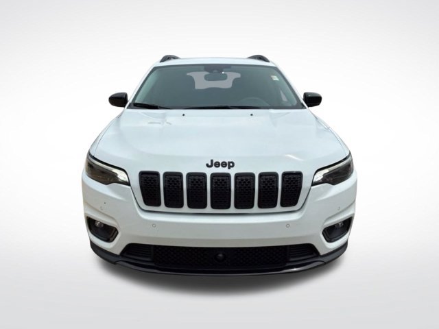 Used 2023 Jeep Cherokee Altitude Lux w/ Mopar Interior Package AWD/4WD image 2