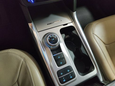 Used 2020 Ford Explorer Limited RWD image 26