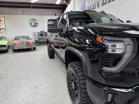 Used 2024 Chevrolet Silverado 2500 ZR2 w/ Technology Package image 55