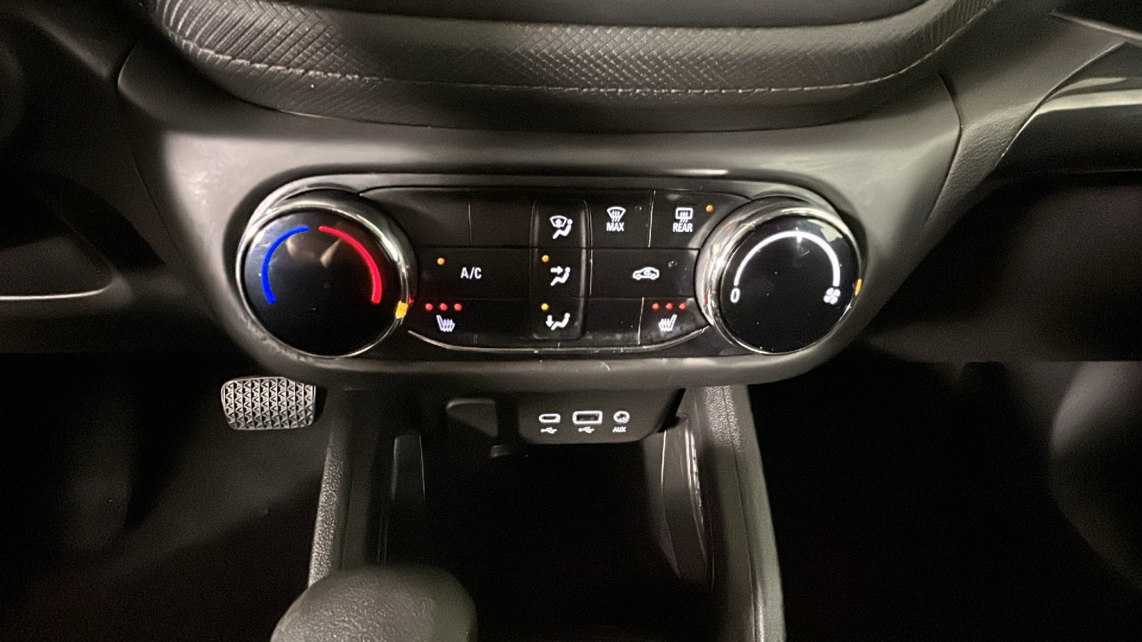 Used 2021 Chevrolet TrailBlazer LT FWD image 26