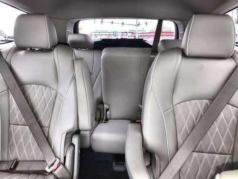 Used 2023 Buick Enclave Avenir w/ Avenir Technology Package image 22