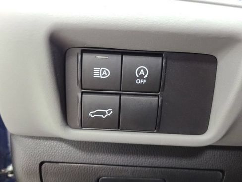 Used 2023 Toyota Highlander LE FWD image 35