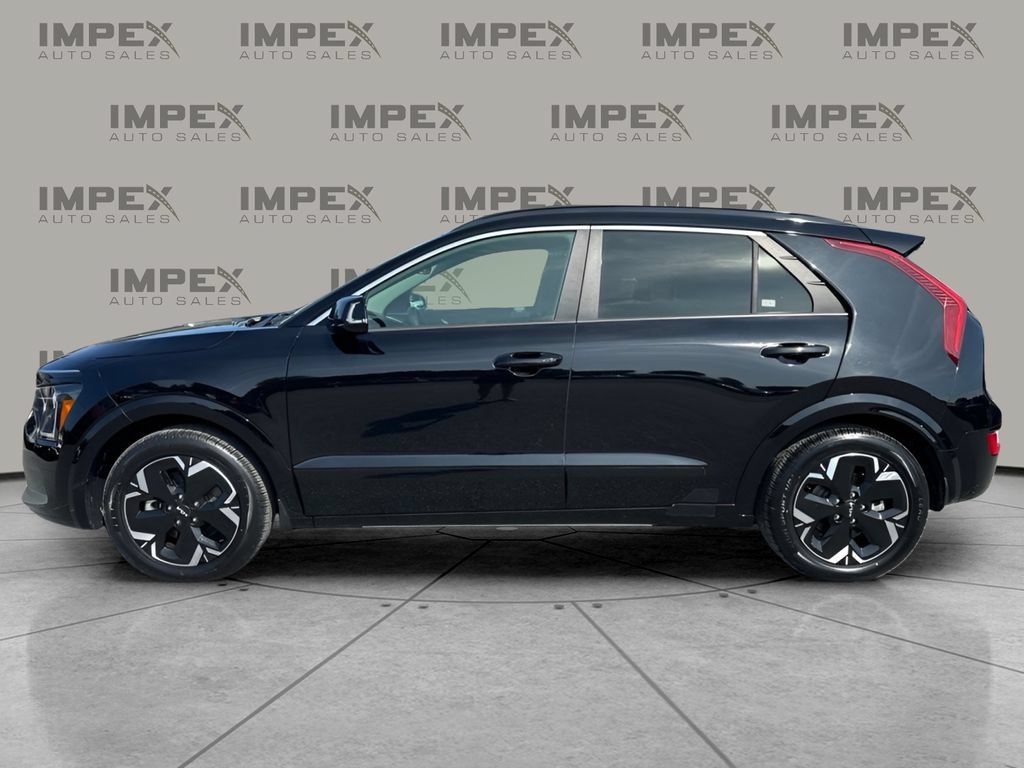 Used 2023 Kia Niro Wind FWD image 2