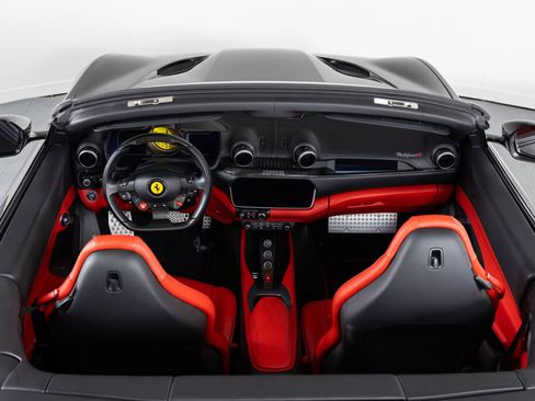 Certified 2023 Ferrari Portofino M image 33