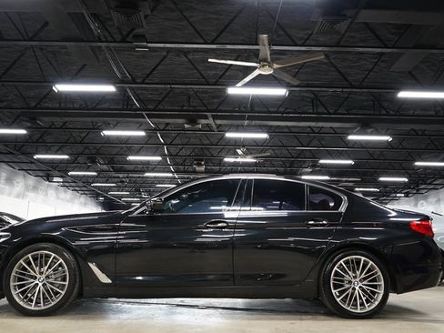 Used 2017 BMW 540i RWD image 2