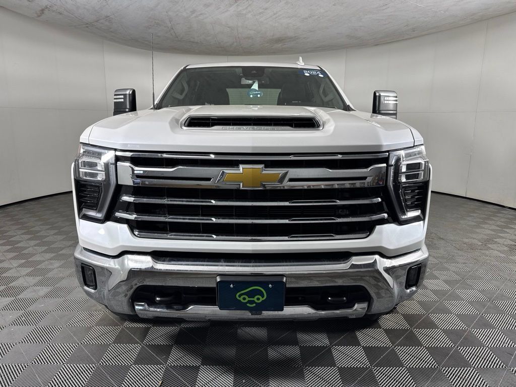 Certified 2024 Chevrolet Silverado 2500 LTZ AWD/4WD image 2
